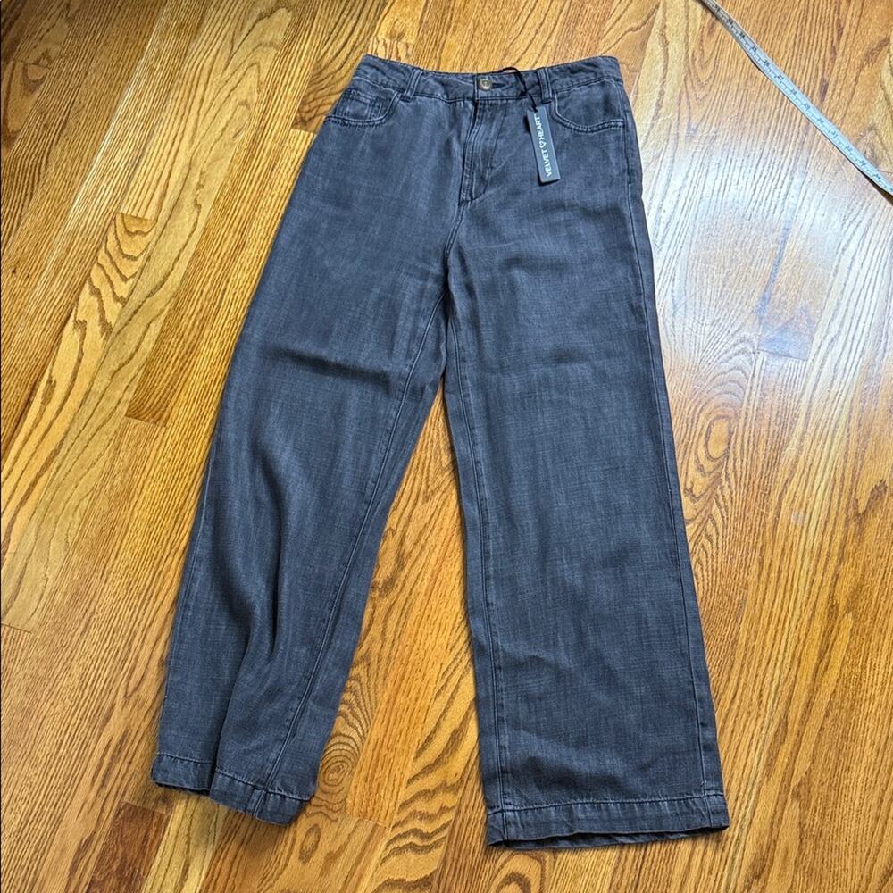 Velvet Heart Gray Straight Leg Jeans. Size 25.  NWT